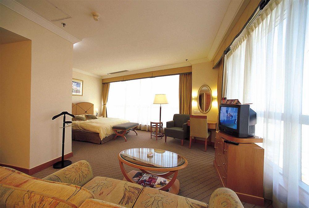 Harbour Plaza Resort City Hong Kong Room photo